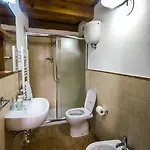 La Scuola Del Castello Località San Giovanni Spello *