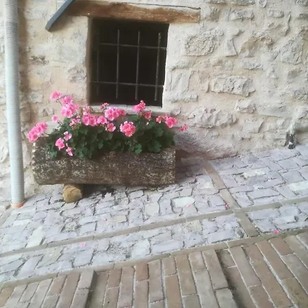 La Scuola Del Castello Localita San Giovanni Spello Apartmán *