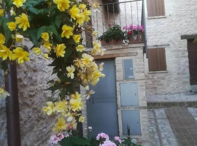 Lägenhet La Scuola Del Castello Localita San Giovanni Spello